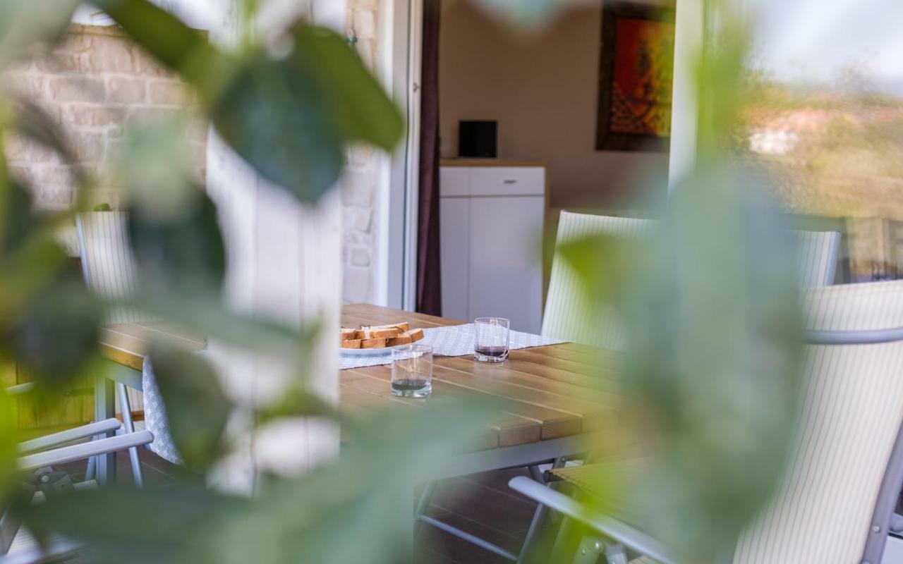 Apartment Trava Klimno Luaran gambar